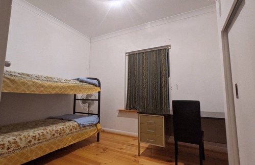 Lockleys House | Prime location Lockleys home with free parking