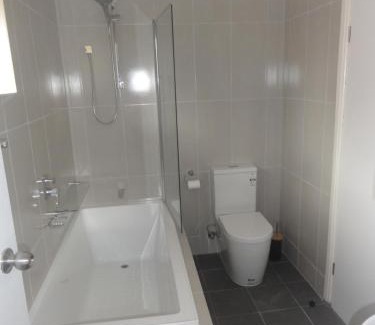 Brompton House | Prime location & spacious