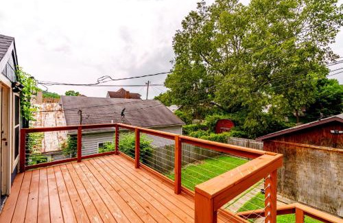 Chillicothe House | Prime Location Top Rated Clean Parking Free!