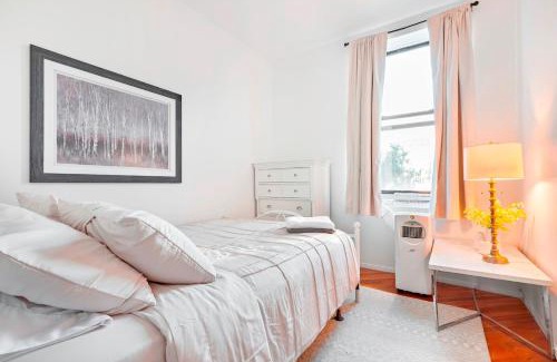 East Harlem Apartment | Prime Location Upper Manhattan Furnished Apartment