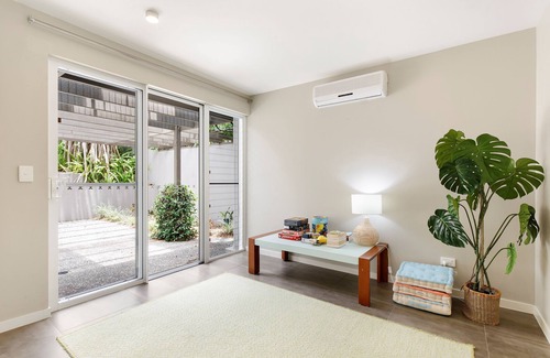 Noosa Heads House | Prime Location, Views & Sunsets, Walk to Beach
