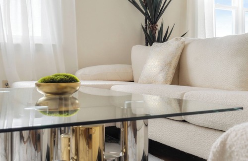 White Plains House | Prime Luxury NY: Free Parking + Mins to Downtown!