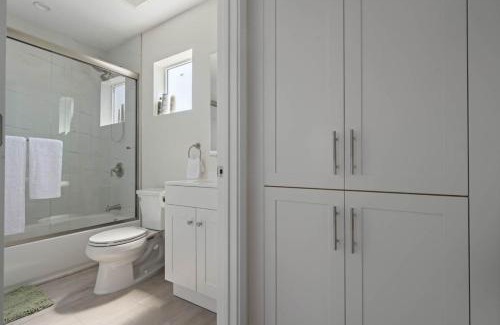 Burbank Apartment | Prime new beautiful studio in burbank
