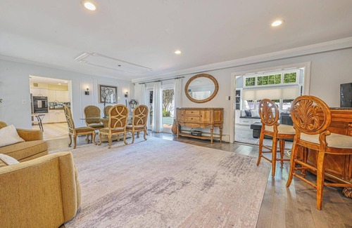 Seaford House | Prime Ryder Cup Location - Spacious 4 Bedroom Retreat with Pool, Outdoor Kitchen