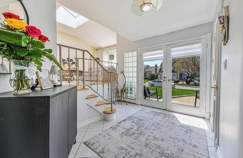 Seaford House | Prime Ryder Cup Location - Spacious 4 Bedroom Retreat with Pool, Outdoor Kitchen