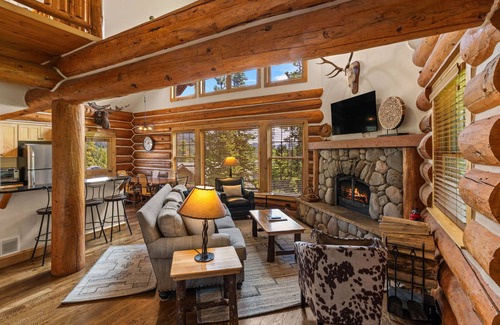 Powder Ridge Ski Chalet | Prime Ski-In/Ski-Out Big Sky Powder Ridge Cabin