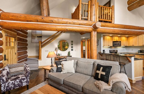 Powder Ridge Ski Chalet | Prime Ski-In/Ski-Out Big Sky Powder Ridge Cabin
