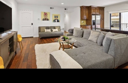 West Hollywood House | PRIME WEST HOLLYWOOD LUXURY APARTMENT 2