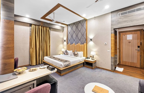 Varanasi Hotel | Primeland Hotel