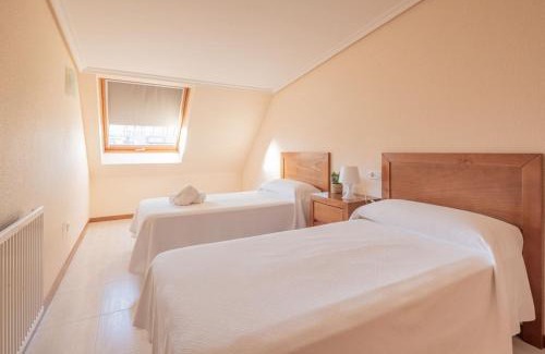 Vigo Apartment | Primera Linea de Playa Samil Costa con Garaje Incluido