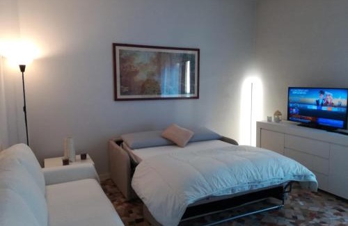 Crocifissa di Rosa Apartment | PRIMO PIANO - Bilocale Casa Vacanze Brescia