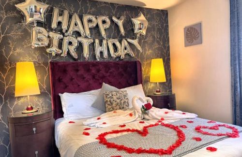 Llanybri Ski Chalet | Primrose 17-Woodland Lodges-Carmarthen-Pembroke