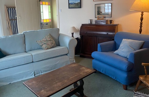 Instow Cottage | Primrose Cottage: 6-bed traditional seaside cottage with garden