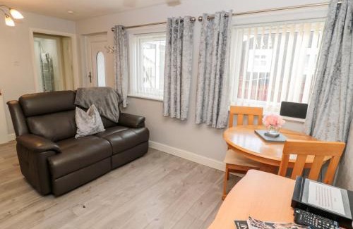 Beadnell House | Primrose Cottage