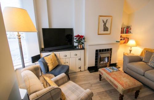 Winchcombe House | Primrose Cottage