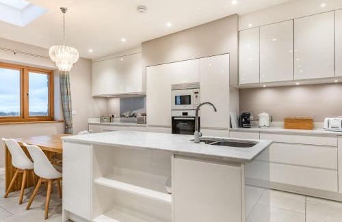 Holyhead House | Primrose Cottage