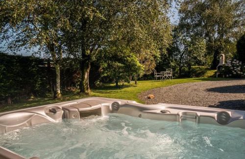 Amroth House | Primrose Cottage - Hw7100