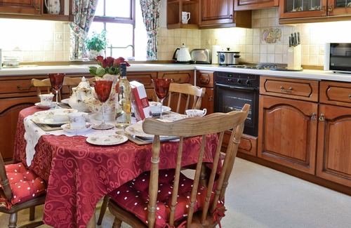 Wigton Cottage | Primrose Cottage - LPG