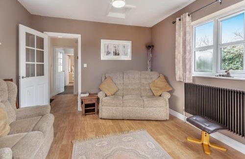 Alford House | Primrose Cottage - Uk48563