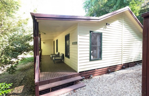 Wandiligong Cottage | Primrose Cottage Wandiligong