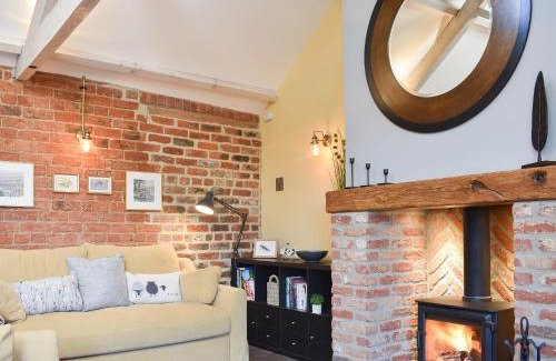 Scruton House | Primrose