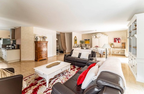 Bergerac Villa | Primrose - Three Bedroom Villa, Sleeps 6