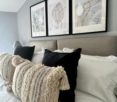 Liverpool Apartment | Prince Arthur Apartment