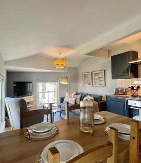 Liverpool Apartment | Prince Arthur Apartment