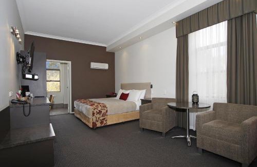 Wagga Wagga Hotel | Prince of Wales Hotel
