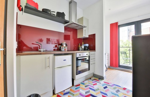 Castle Apartment | Princess Lofts Studios - Swansea City Centre