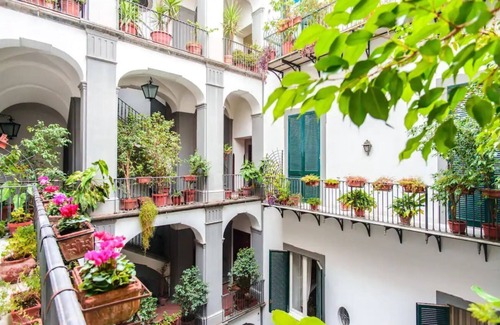 Quartieri Spagnoli Apartment | Princess Palace Naples