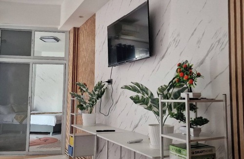 Pratumnak Hill Hotel | Priory Hillside Residence