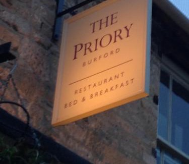 Burford Bed & Breakfast | Priory Tearooms Burford with Rooms