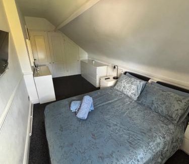 Eaton Apartment | Pristine 2 bedroom apartment with off street parking