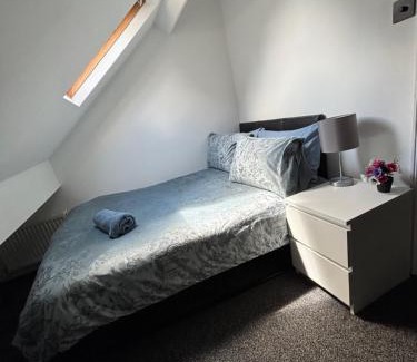 Eaton Apartment | Pristine 2 bedroom apartment with off street parking