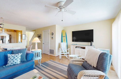 Heron Harbour Isle House | Pristine bay front townhome in Ocean City: Sweeping views, modern amenities