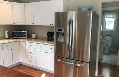 Snug Harbor Cottage | Pristine cottage 1 mile from East Matunuck State Beach.
