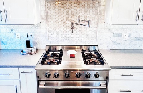 Goleta House | Pristine Family Getaway Retreat: Hot Tub, Tree House and Pool near USCB