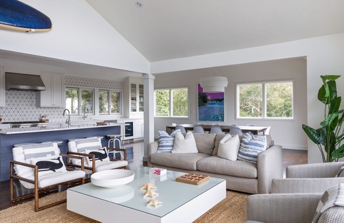 Montauk House | Pristine Modern Beachhouse; 5 min walk to beach