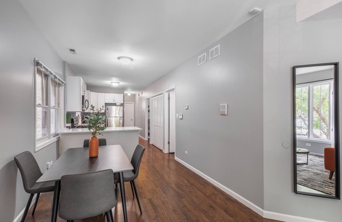 Pulaski Park Apartment | Pristine Paradise Haven. #Free Parking n