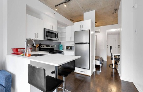 Milton Park Apartment | Pristine Parc Avenue Pad