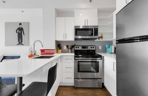 Milton Park Apartment | Pristine Parc Avenue Pad