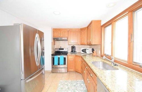 Eastward Look House | Pristine Summer Rental!/Walk to Beach