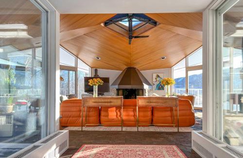 West Dover House | Pristine West Dover Home with Deck and Mountain Views!