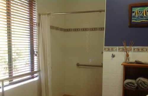 Urunga Apartment | Privacy in Hungry Head Bush Setting