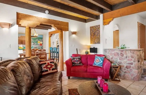 Seton Village House | Privacy in the Pines - Hot Tub! Just 12 min to Santa Fe Plaza. Pet-Friendly!