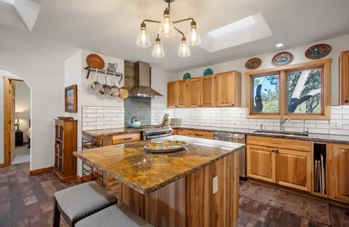 Seton Village House | Privacy in the Pines - Hot Tub! Just 12 min to Santa Fe Plaza. Pet-Friendly!