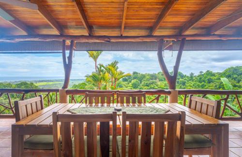 Matapalo House | Privacy-waterfall-pool-sleeps 8-near Beach