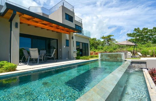 Marbella House | Private 3bedroom Ocean View Rooftop at Marbella
