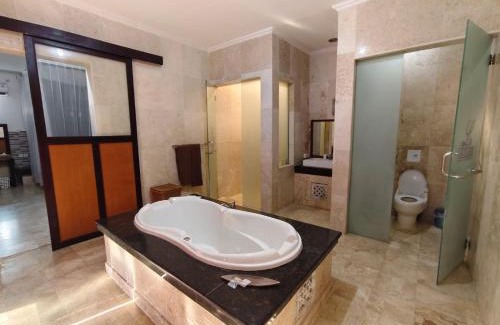 Raya Kuta Villa | Privat Pool villa at kuta